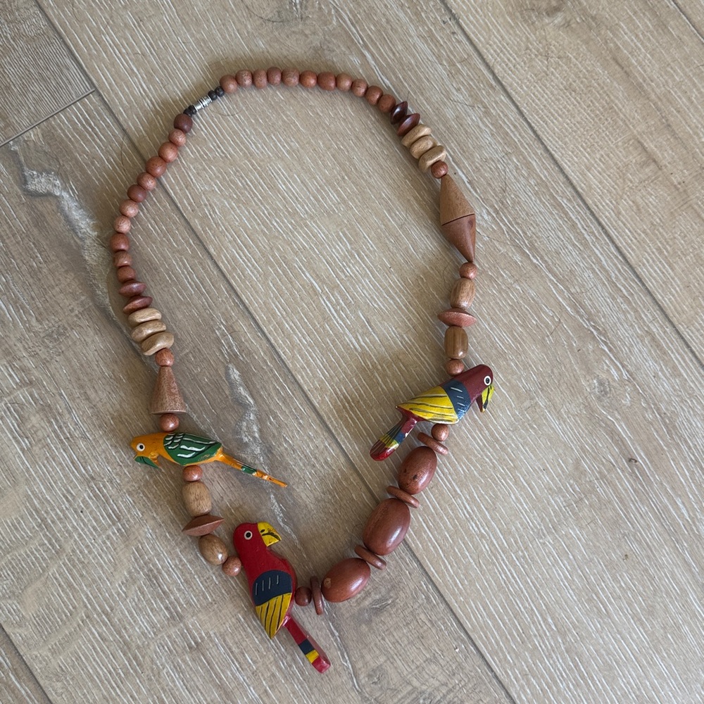 Wooden Beaded Necklace with Colorful parrots vintage birds